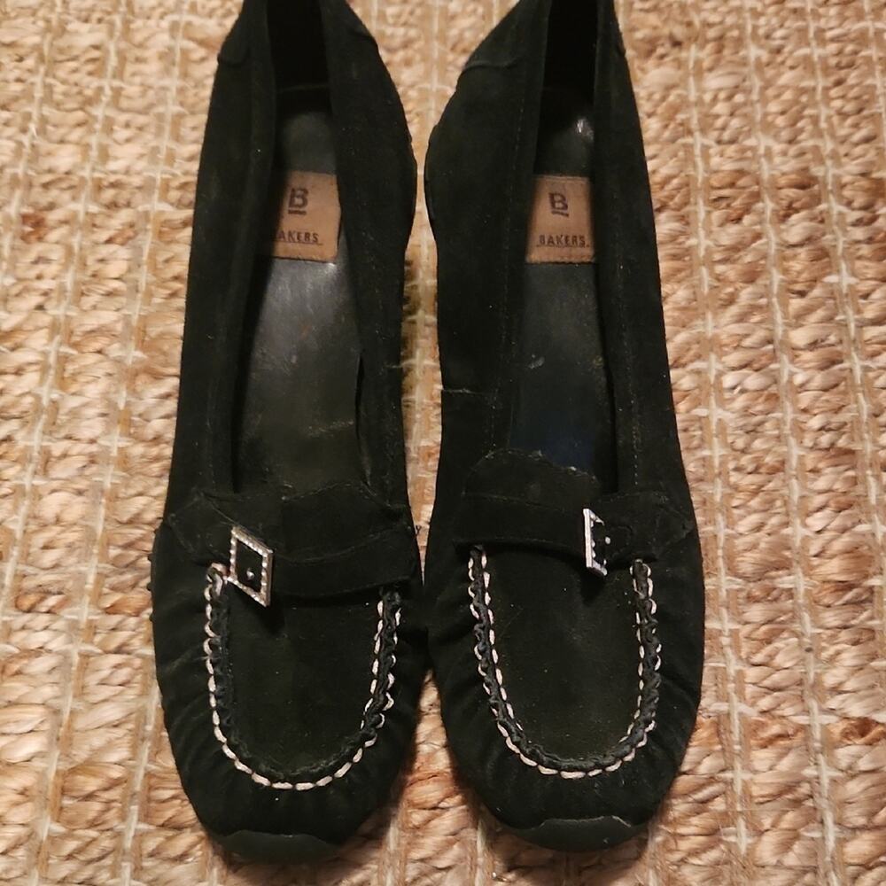 Vintage Y2k Bakers Black Suede Kitten Heels with Silver Buckle - Picture 4 of 10